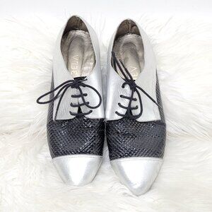 Abela Vintage Silver Black Pointed Toe Oxford Dress Shoes Lace Up Little Heel